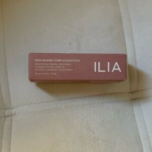 Willow 11W Complexion Stick in Soft Pink